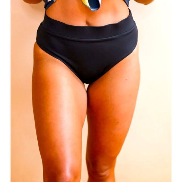 Move Mama Swim Bottom Size Medium Black - Picture 1 of 4